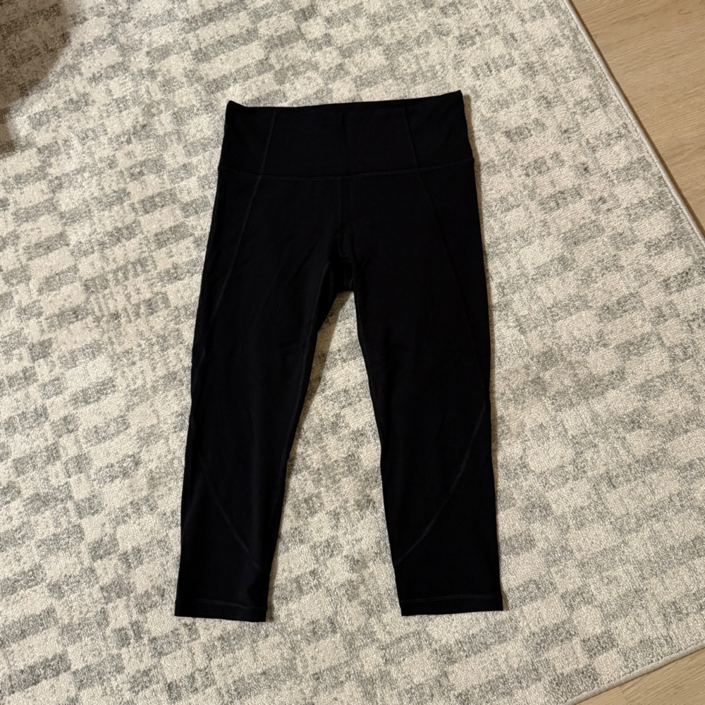 Athleta Salutation Capri, Size M